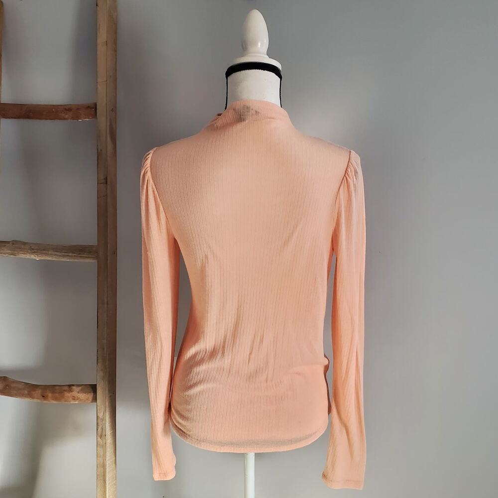 Express Women's Pink Lightweight Ruched Shoulder Ribbed Top Size S - Picture 2 of 7